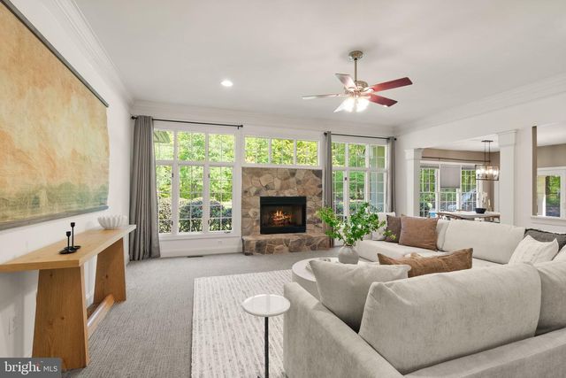 5033 HUNTWOOD MANOR DR, Fairfax, VA 22030