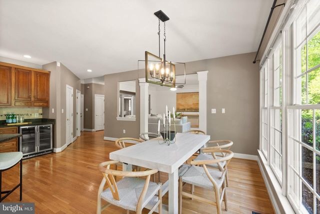 5033 HUNTWOOD MANOR DR, Fairfax, VA 22030