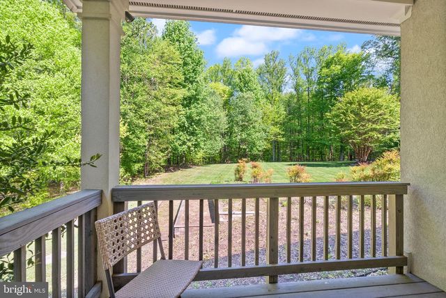 5033 HUNTWOOD MANOR DR, Fairfax, VA 22030