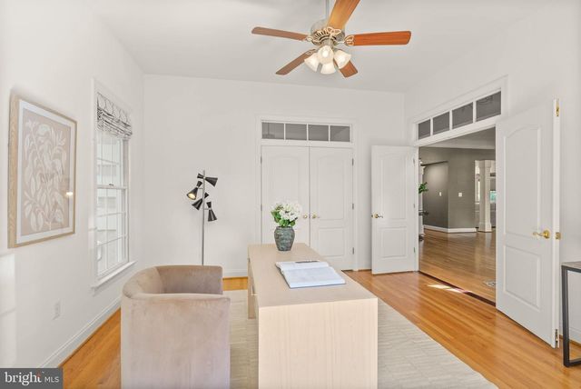 5033 HUNTWOOD MANOR DR, Fairfax, VA 22030