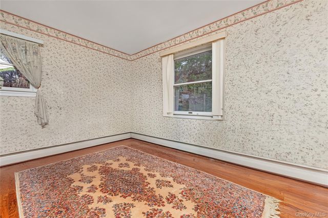 4 Danville Court, Greenlawn, NY 11740