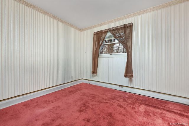 4 Danville Court, Greenlawn, NY 11740