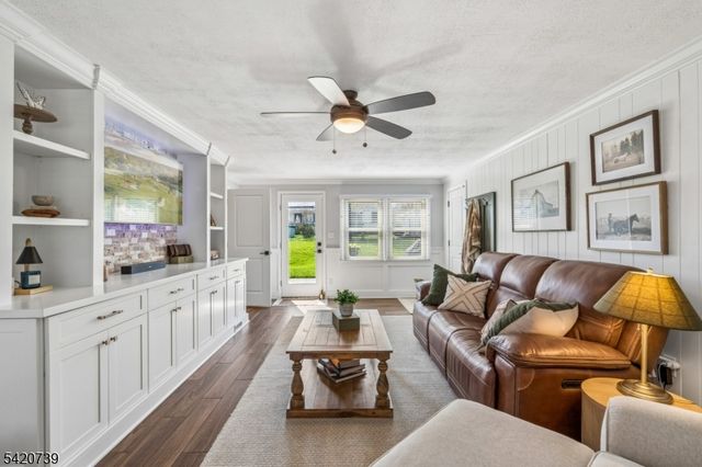 14 June Way, Middlesex Boro, NJ 08846