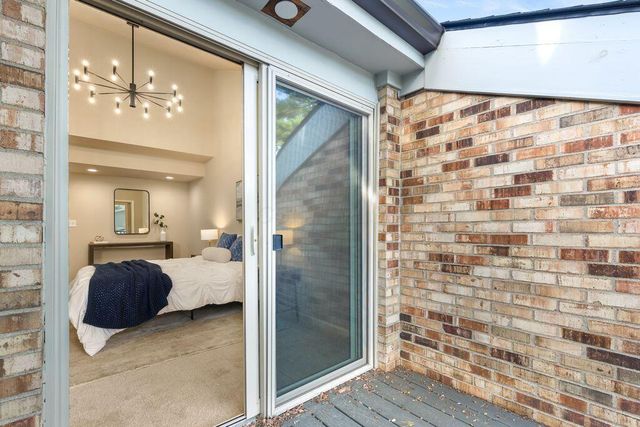 2687 Snouffer Road, Columbus, OH 43235