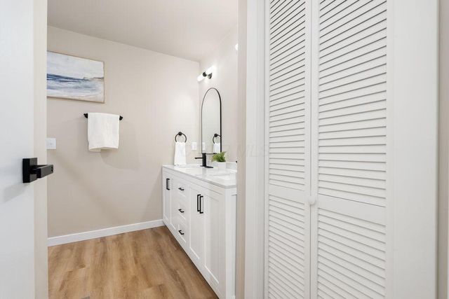 2687 Snouffer Road, Columbus, OH 43235