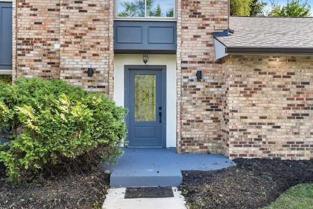 2687 Snouffer Road, Columbus, OH 43235