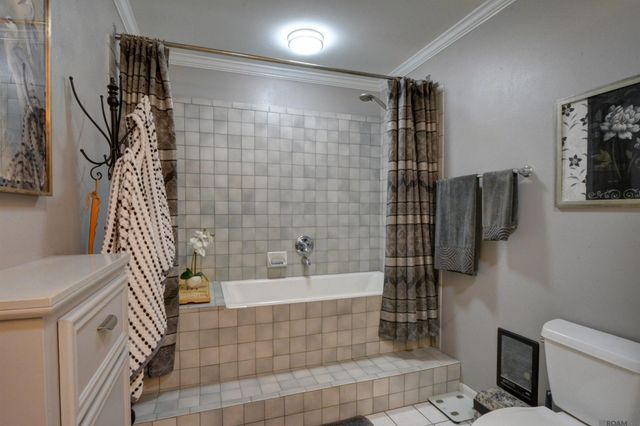 14810 Crystal Dr, Central, LA 70770