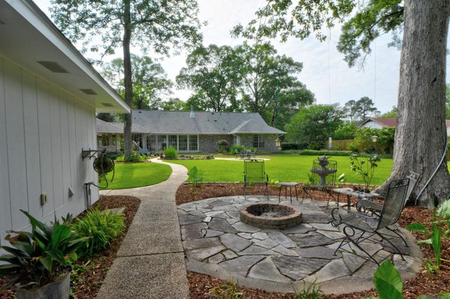 14810 Crystal Dr, Central, LA 70770