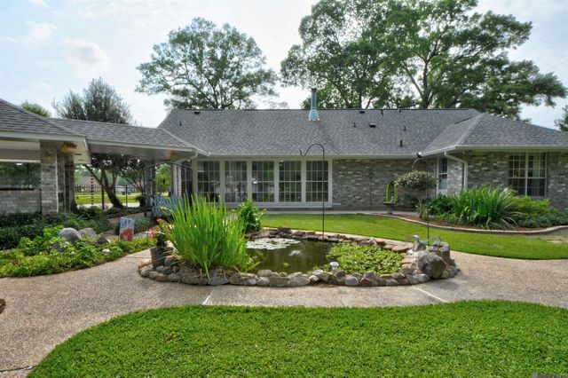 14810 Crystal Dr, Central, LA 70770