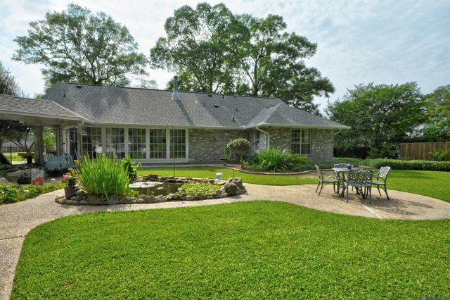 14810 Crystal Dr, Central, LA 70770