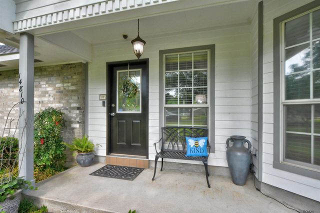 14810 Crystal Dr, Central, LA 70770