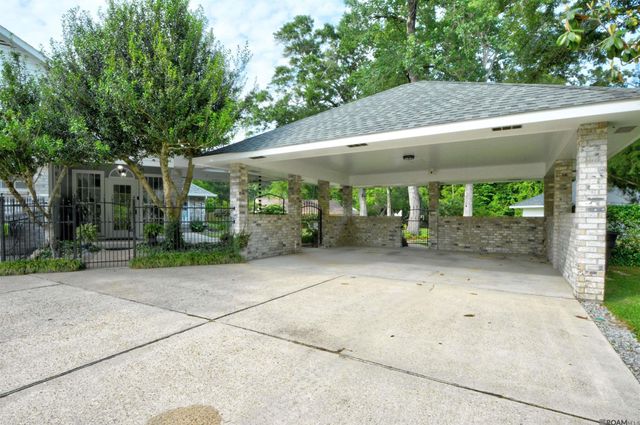 14810 Crystal Dr, Central, LA 70770