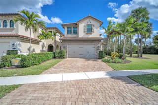 865 SW 113th Lane, Pembroke Pines, FL 33025
