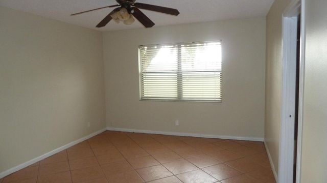 9355 SW 8th Street 103, Boca Raton, FL 33428