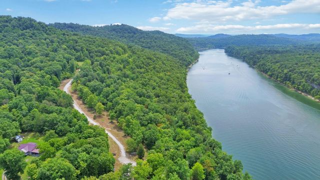 11 Genes Road, Somerset, KY 42503