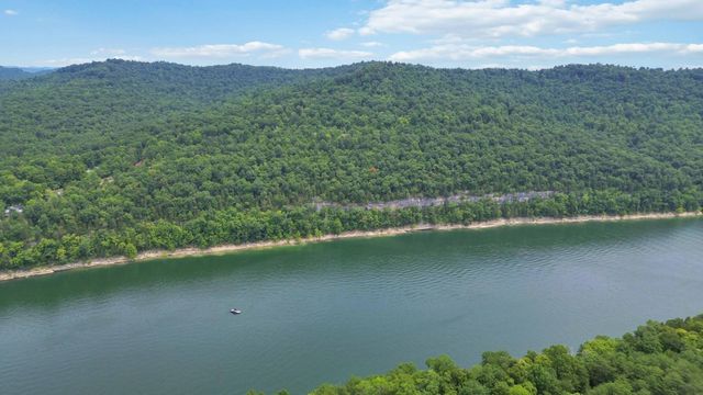 11 Genes Road, Somerset, KY 42503