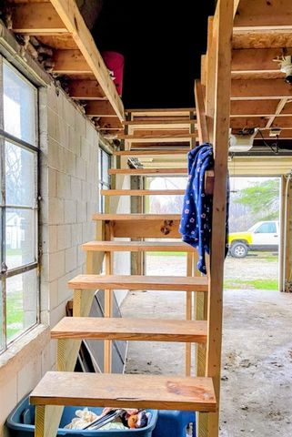 2311 E Glendora Road, Buchanan, MI 49107