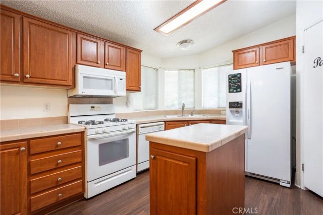 32600 HIGHWAY 74 144, Hemet, CA 92545