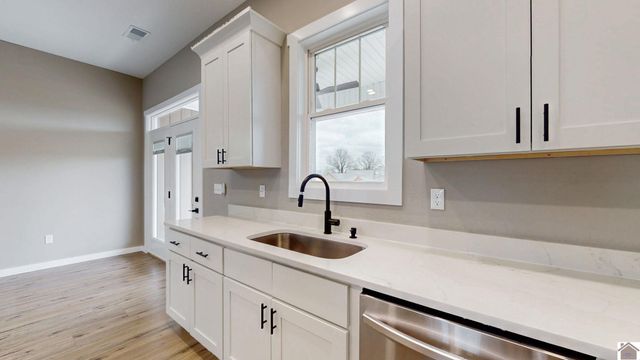 80 Ellie Court, Mayfield, KY 42066