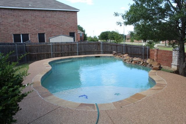 2741 Lynx Lane, Fort Worth, TX 76244