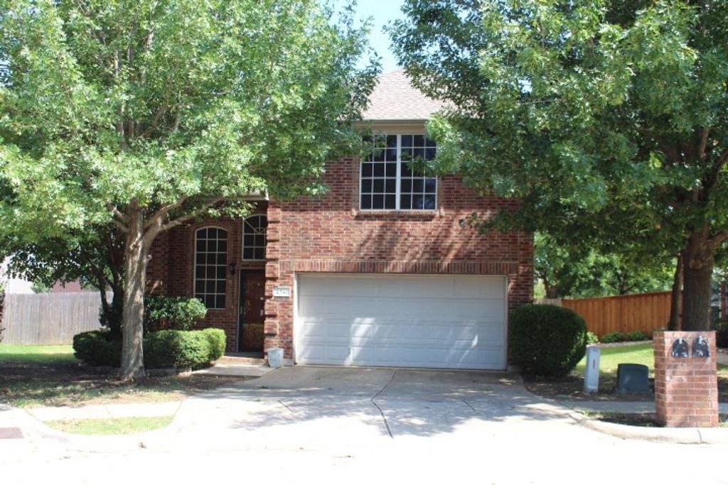 2741 Lynx Lane, Fort Worth, TX 76244