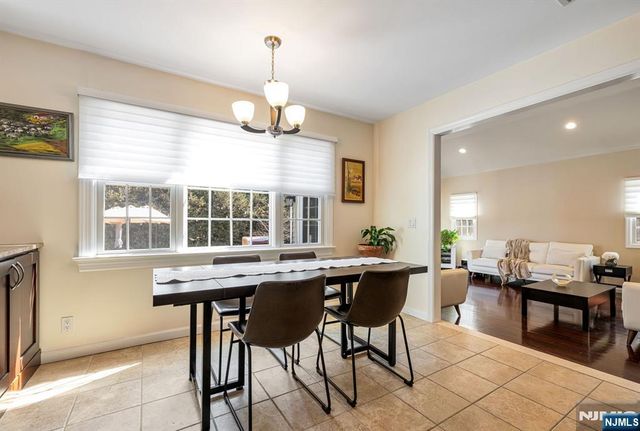8 Prescott Road, Ho-ho-kus, NJ 07423