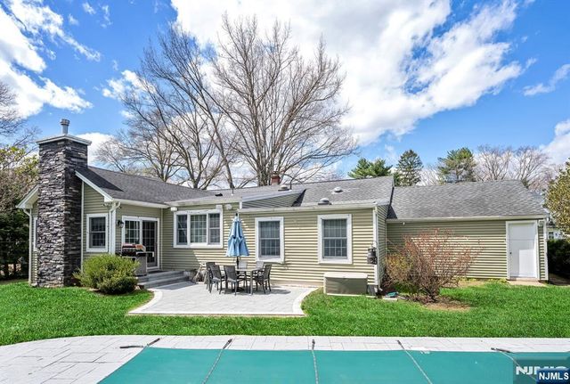 8 Prescott Road, Ho-ho-kus, NJ 07423