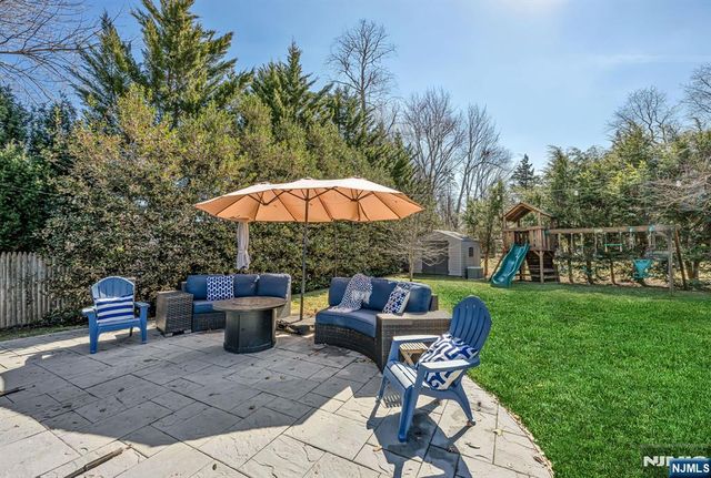 8 Prescott Road, Ho-ho-kus, NJ 07423