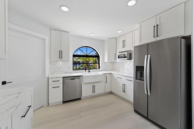 2807 NW St Lucie Lane, Stuart, FL 34994