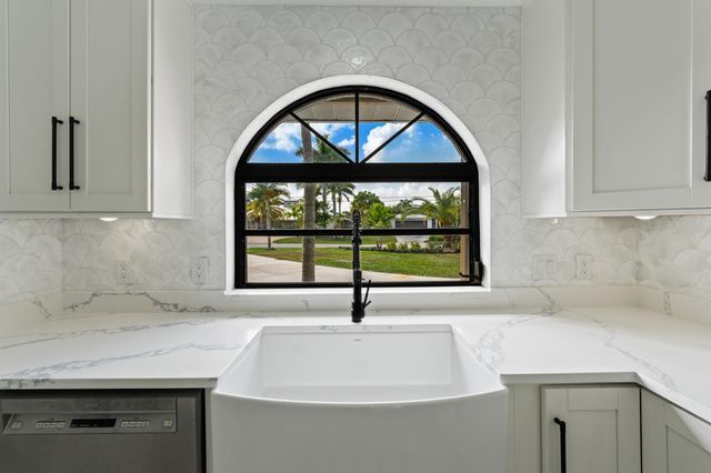 2807 NW St Lucie Lane, Stuart, FL 34994