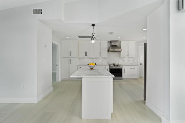 2807 NW St Lucie Lane, Stuart, FL 34994