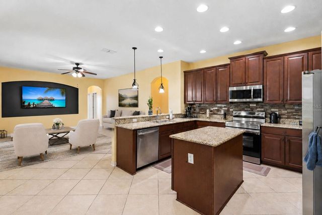 589 BLUE CYPRESS DRIVE, Groveland, FL 34736