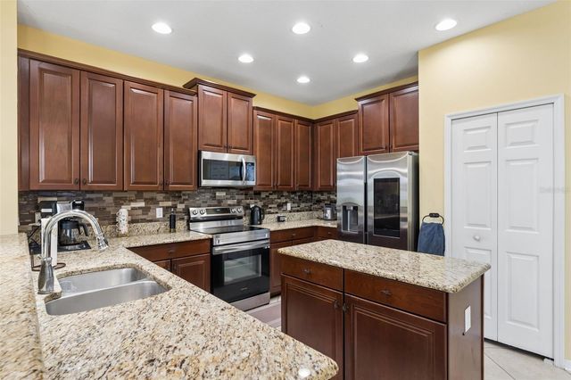589 BLUE CYPRESS DRIVE, Groveland, FL 34736