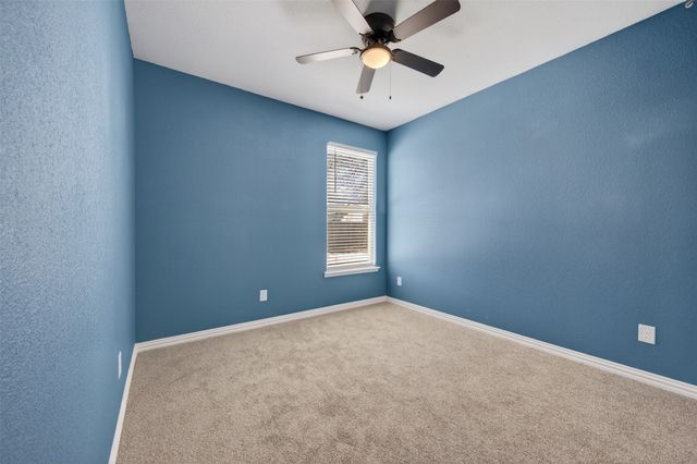 601 E Willingham Street, Cleburne, TX 76031