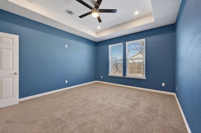 601 E Willingham Street, Cleburne, TX 76031