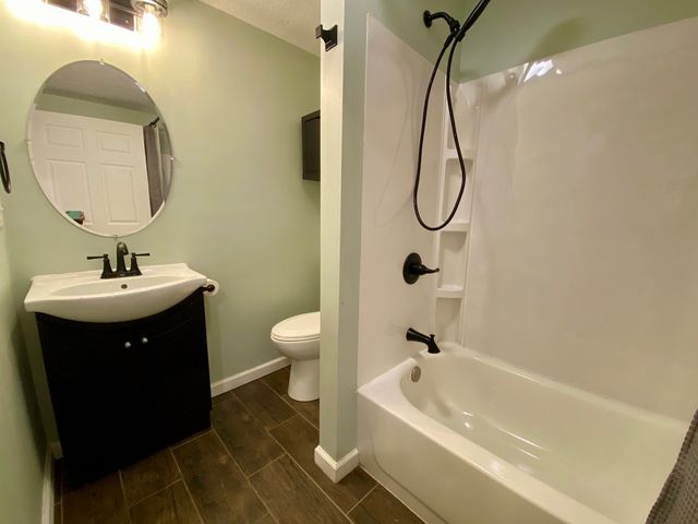 721 N 17th Street, Herrin, IL 62848