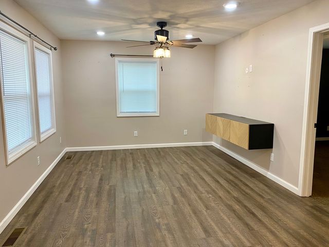 721 N 17th Street, Herrin, IL 62848