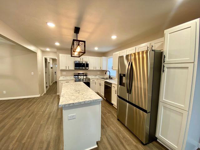 721 N 17th Street, Herrin, IL 62848