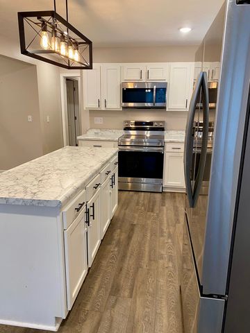 721 N 17th Street, Herrin, IL 62848