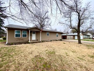 721 N 17th Street, Herrin, IL 62848