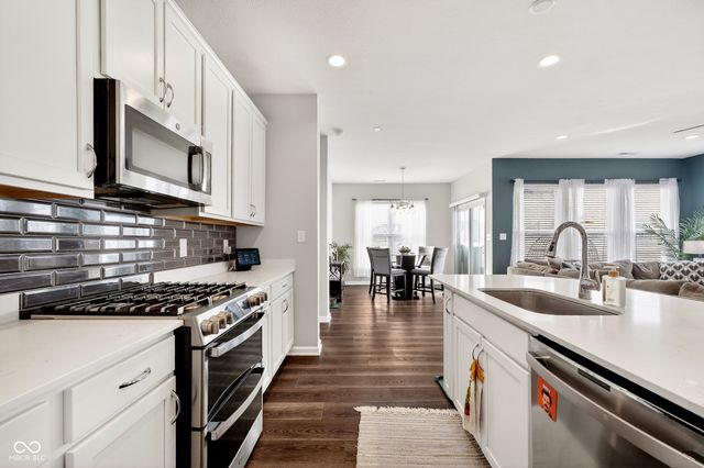 4144 Homestead Drive, Whitestown, IN 46075