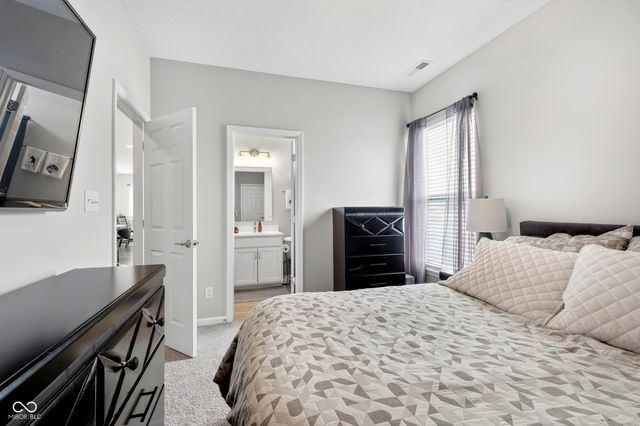 4144 Homestead Drive, Whitestown, IN 46075