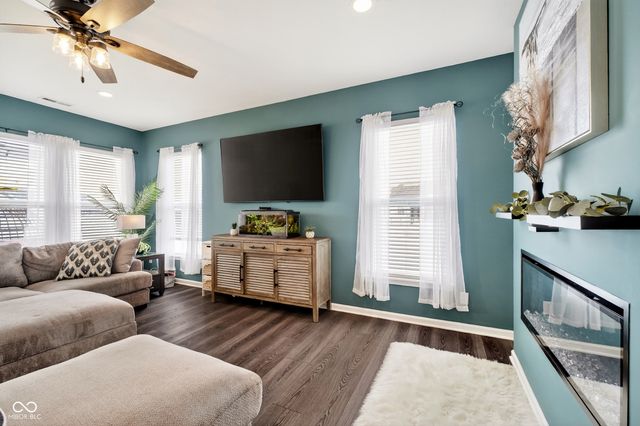 4144 Homestead Drive, Whitestown, IN 46075