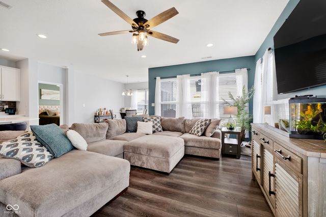 4144 Homestead Drive, Whitestown, IN 46075