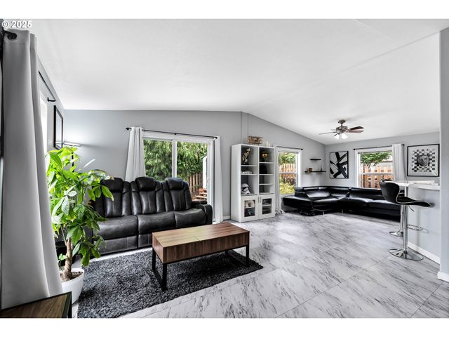 8750 Se 155TH Ave 28, Happy Valley, OR 97086