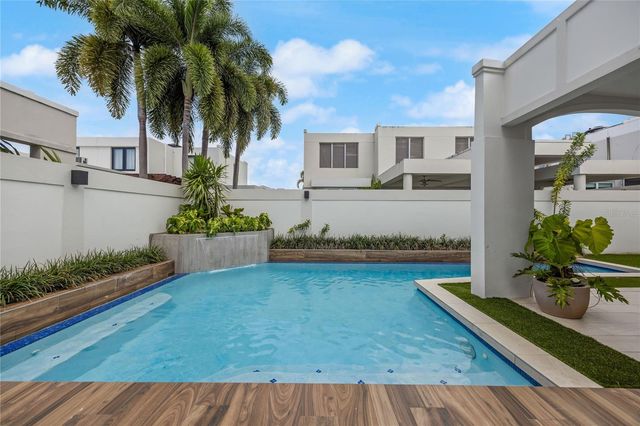 Calle Princesa Diana 52 ESTANCIAS REALES, Guaynabo, PR 00969