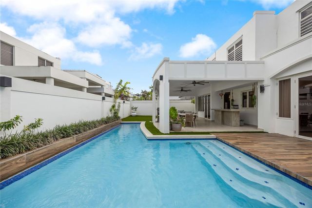 Calle Princesa Diana 52 ESTANCIAS REALES, Guaynabo, PR 00969