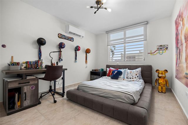 Calle Princesa Diana 52 ESTANCIAS REALES, Guaynabo, PR 00969