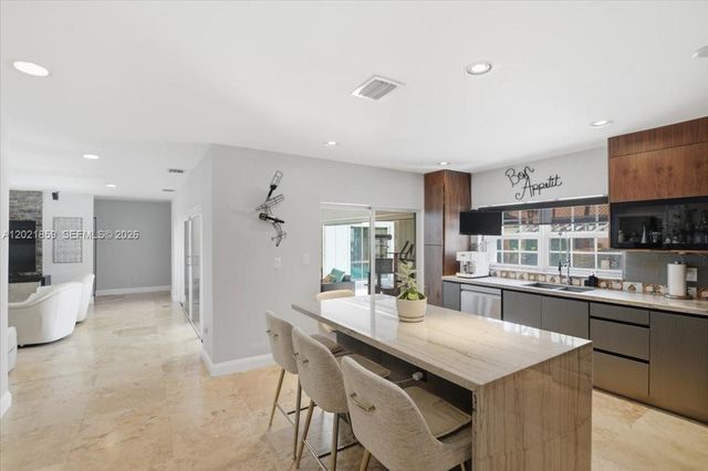9665 SW 136th St, Miami, FL 33176