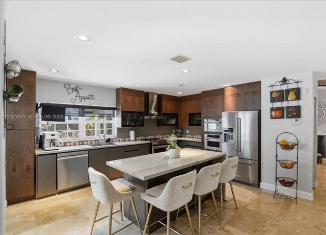 9665 SW 136th St, Miami, FL 33176
